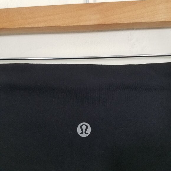 Lululemon Reversible High Rise Shorts Size 6 - Picture 4 of 9